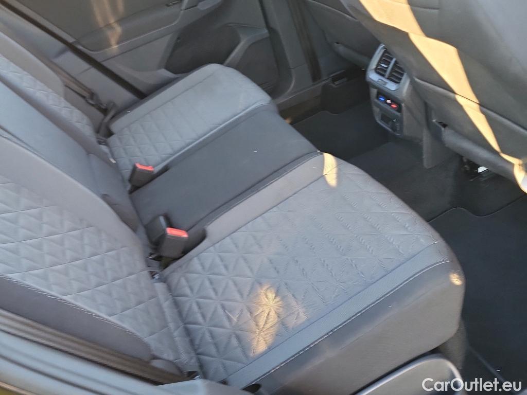  Volkswagen  Tiguan VOLKSWAGEN  / 2020 / 5P / todoterreno Life 2.0 TDI 110kW (150CV) DSG (AC2) #26