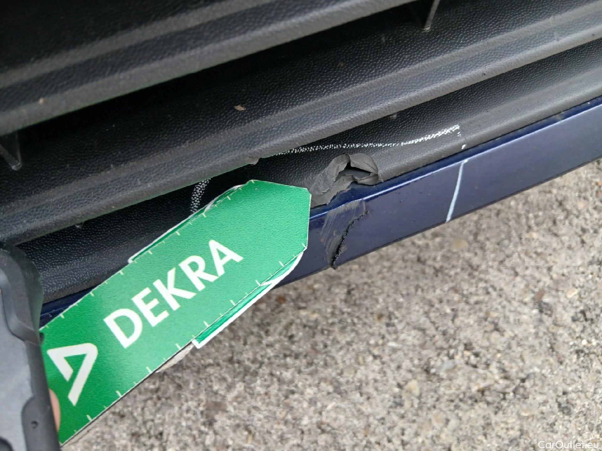  Volkswagen  Golf  VOLKSWAGEN / 2016 / 5P / familiar Last Edition 1.5 TSI 96kW(130CV) Variant #13