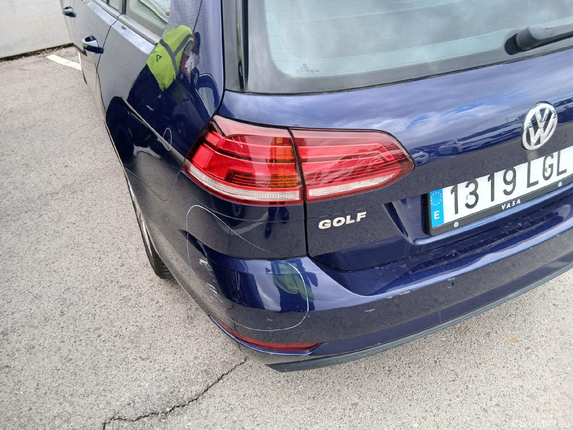  Volkswagen  Golf  VOLKSWAGEN / 2016 / 5P / familiar Last Edition 1.5 TSI 96kW(130CV) Variant #24