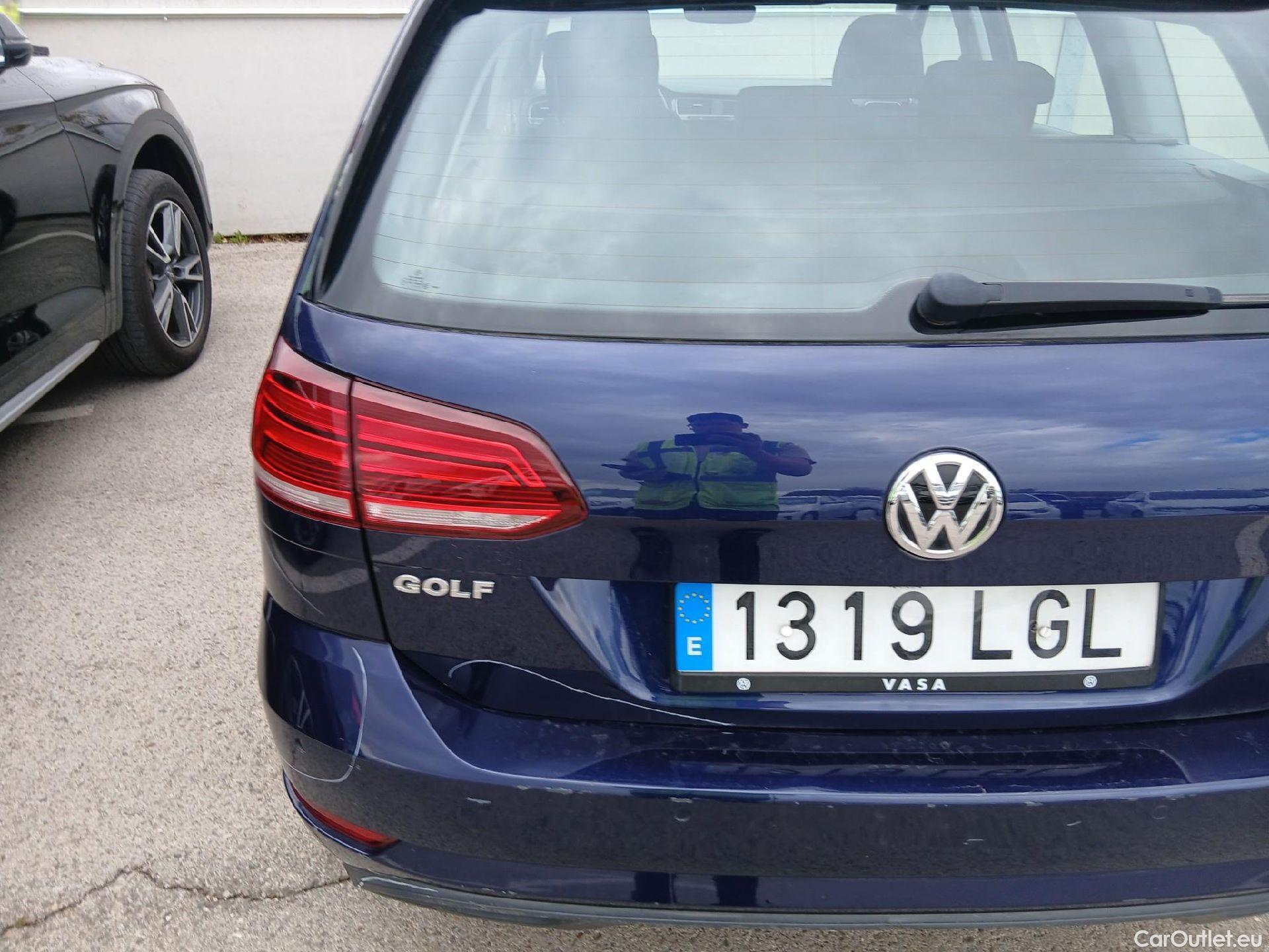  Volkswagen  Golf  VOLKSWAGEN / 2016 / 5P / familiar Last Edition 1.5 TSI 96kW(130CV) Variant #27