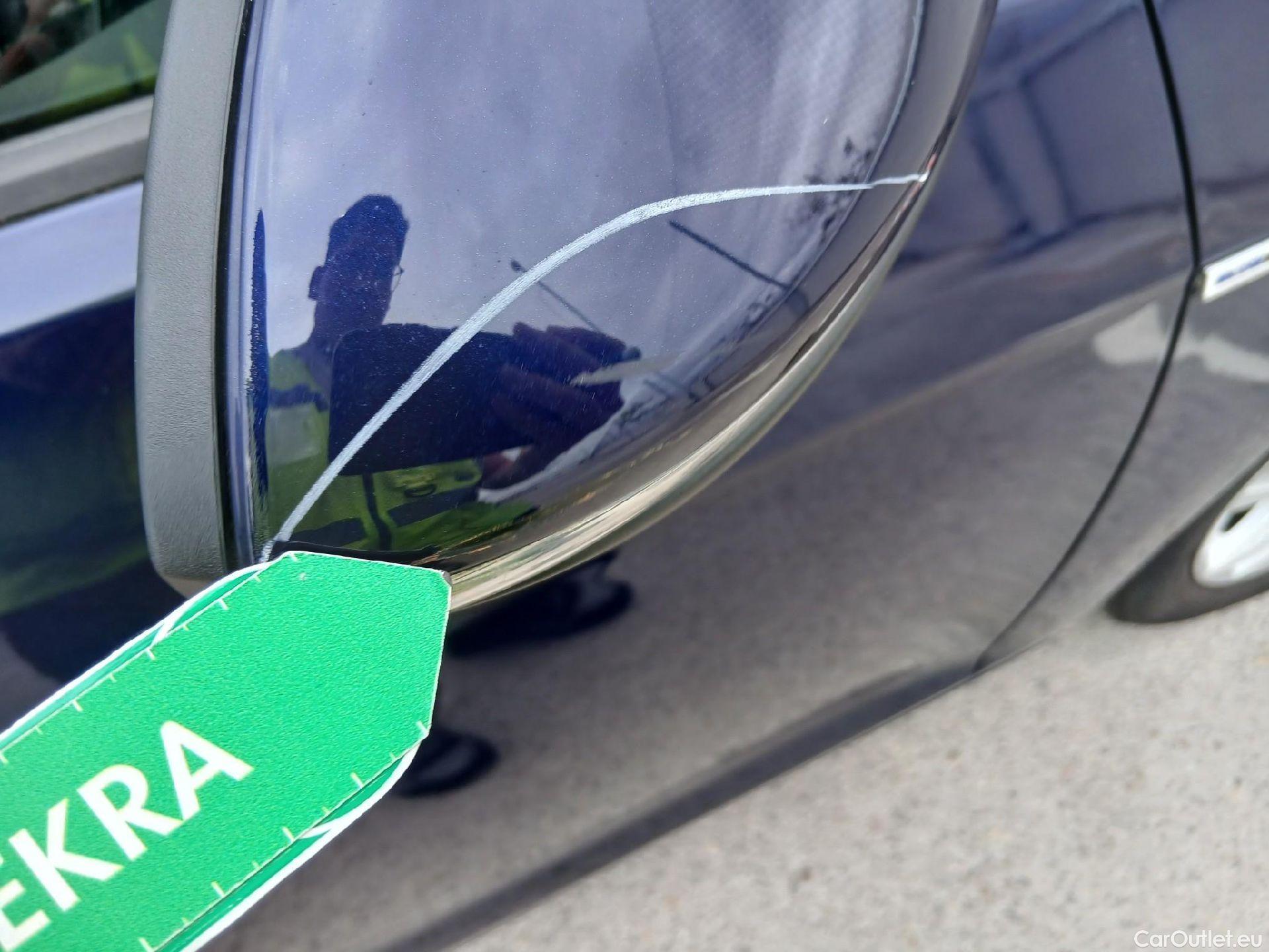  Volkswagen  Golf  VOLKSWAGEN / 2016 / 5P / familiar Last Edition 1.5 TSI 96kW(130CV) Variant #36