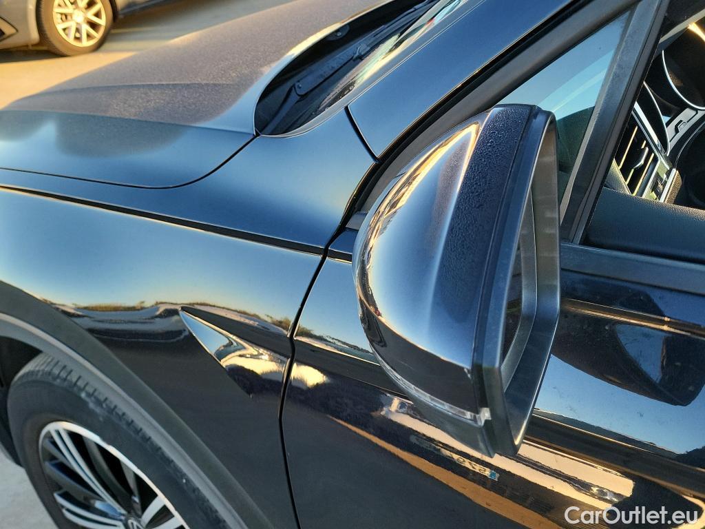  Volkswagen  Tiguan VOLKSWAGEN  / 2020 / 5P / todoterreno Life 2.0 TDI 110kW (150CV) DSG (AC2) #32