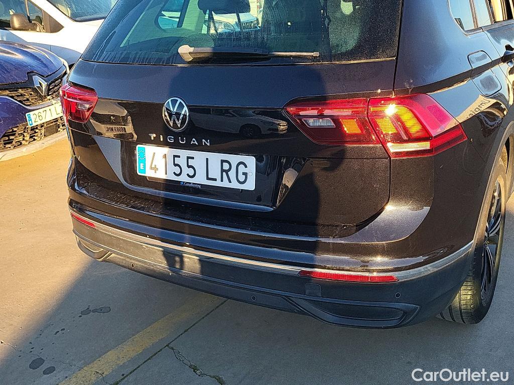  Volkswagen  Tiguan VOLKSWAGEN  / 2020 / 5P / todoterreno Life 2.0 TDI 110kW (150CV) DSG (AC2) #17