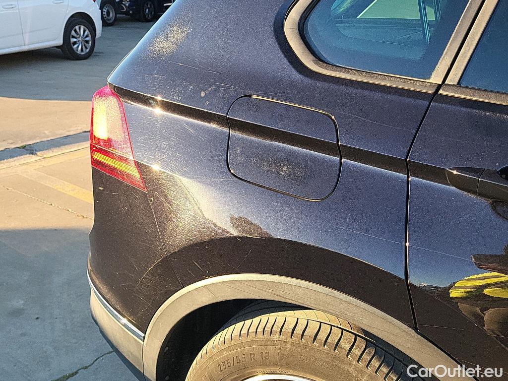  Volkswagen  Tiguan VOLKSWAGEN  / 2020 / 5P / todoterreno Life 2.0 TDI 110kW (150CV) DSG (AC2) #9