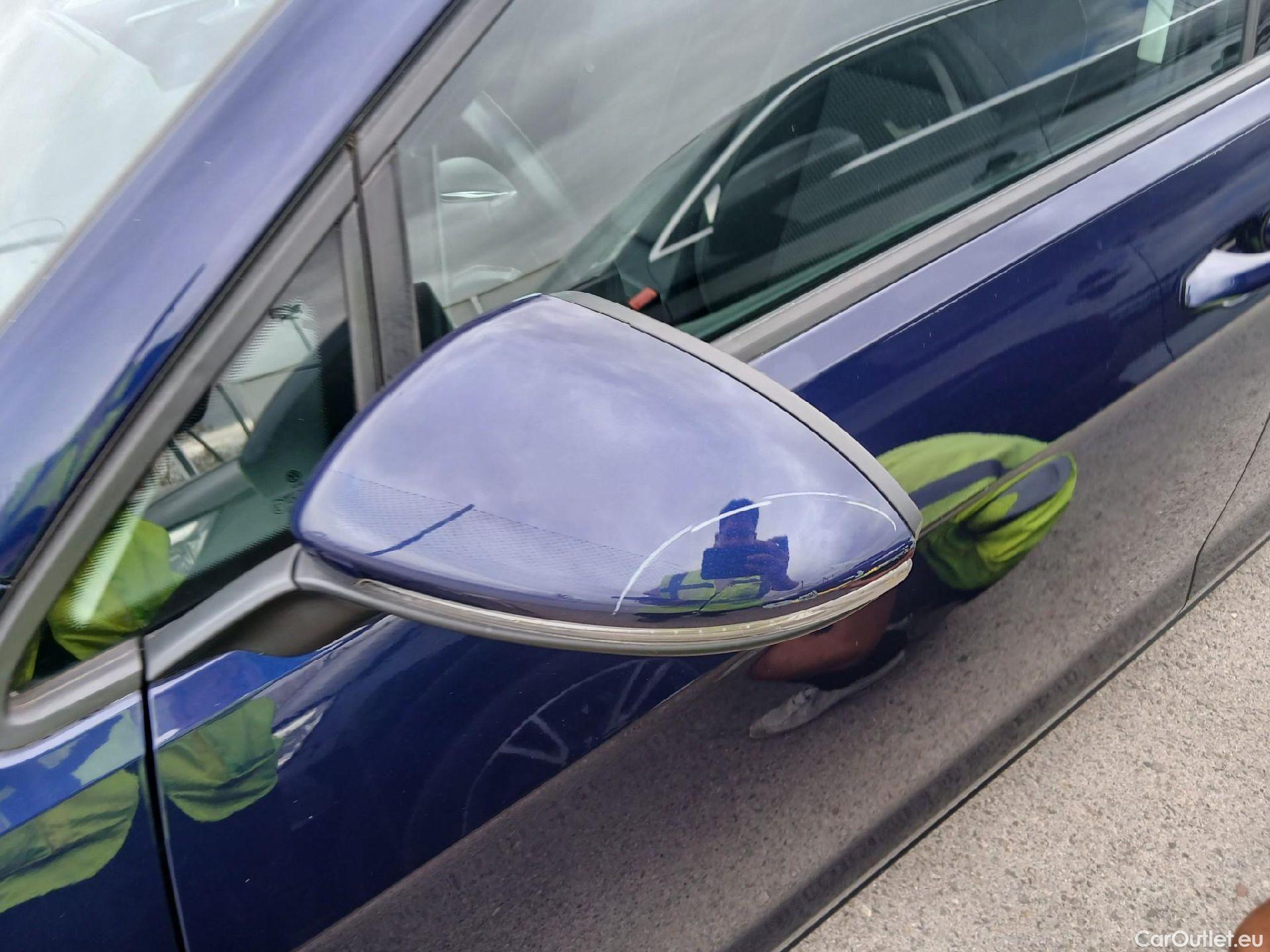  Volkswagen  Golf  VOLKSWAGEN / 2016 / 5P / familiar Last Edition 1.5 TSI 96kW(130CV) Variant #15