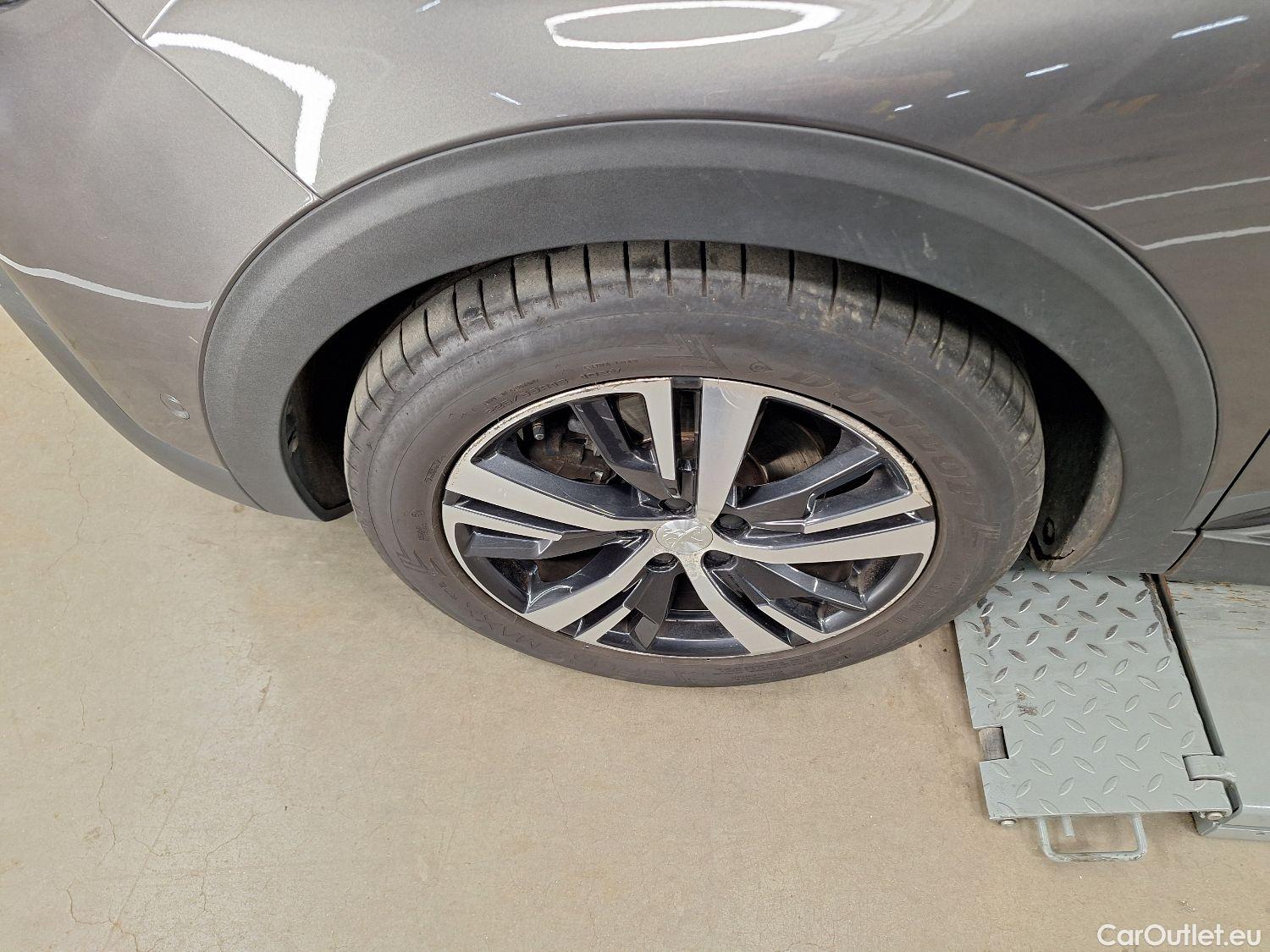  Peugeot  5008 Peugeot,  '16, Peugeot  1.5 BlueHDi 96kW S&S EAT8 GT Line 5d #35