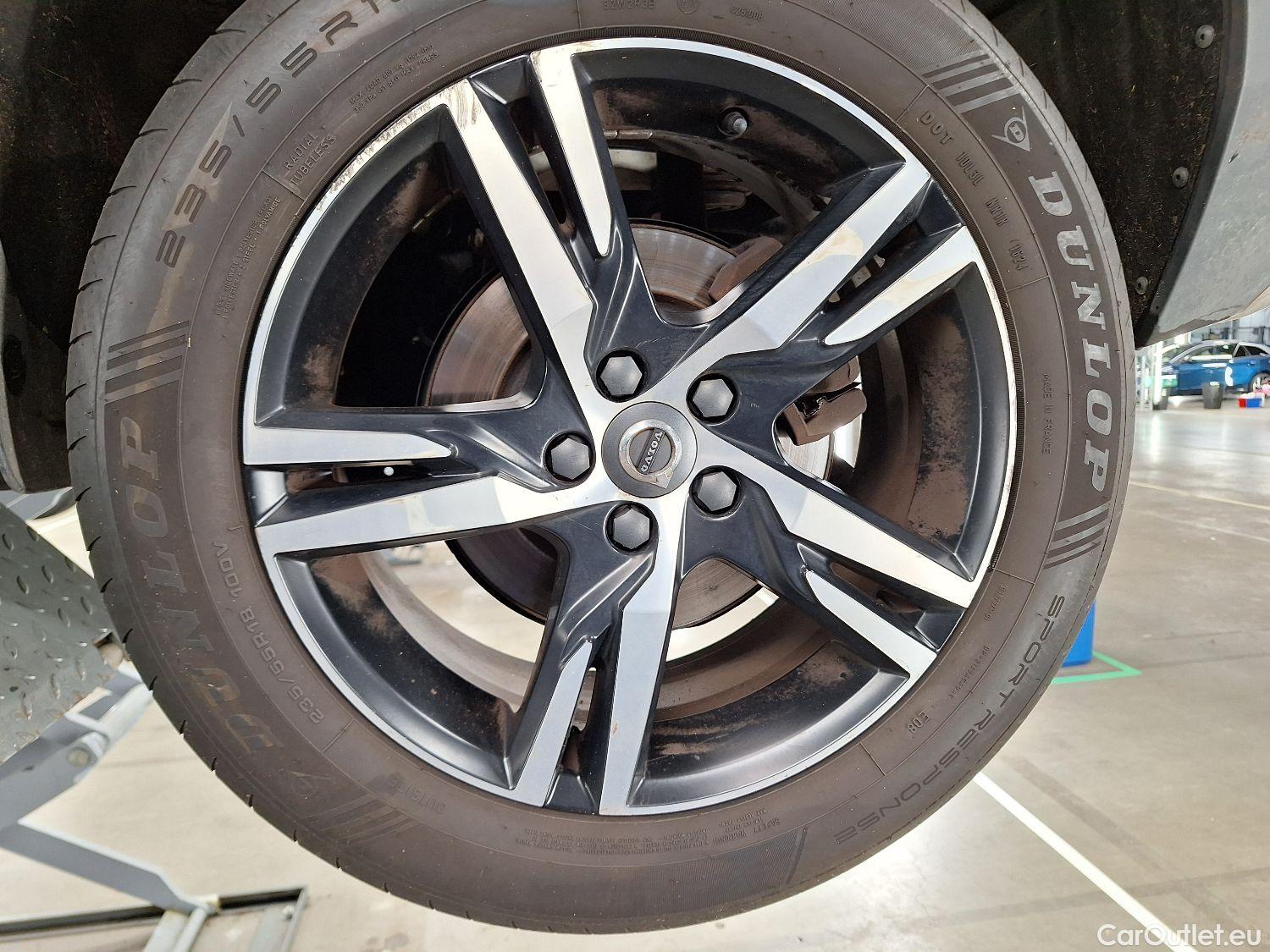  Volvo  XC 40 Volvo, XC40 '17, Volvo XC40 D4 AWD Geartronic R-Design 5d #8