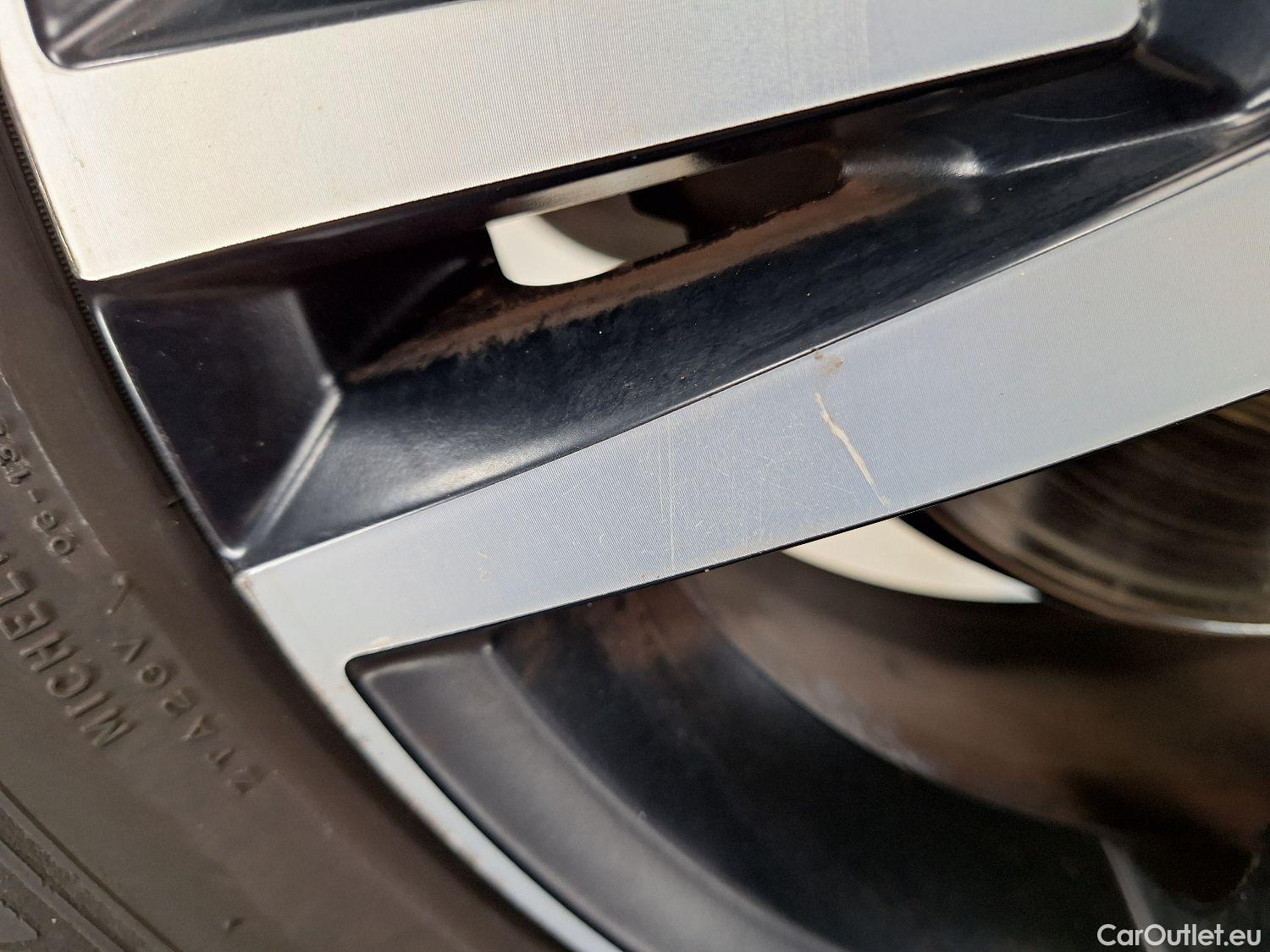  Volvo  XC 40 Volvo, XC40 '17, Volvo XC40 D4 AWD Geartronic R-Design 5d #12