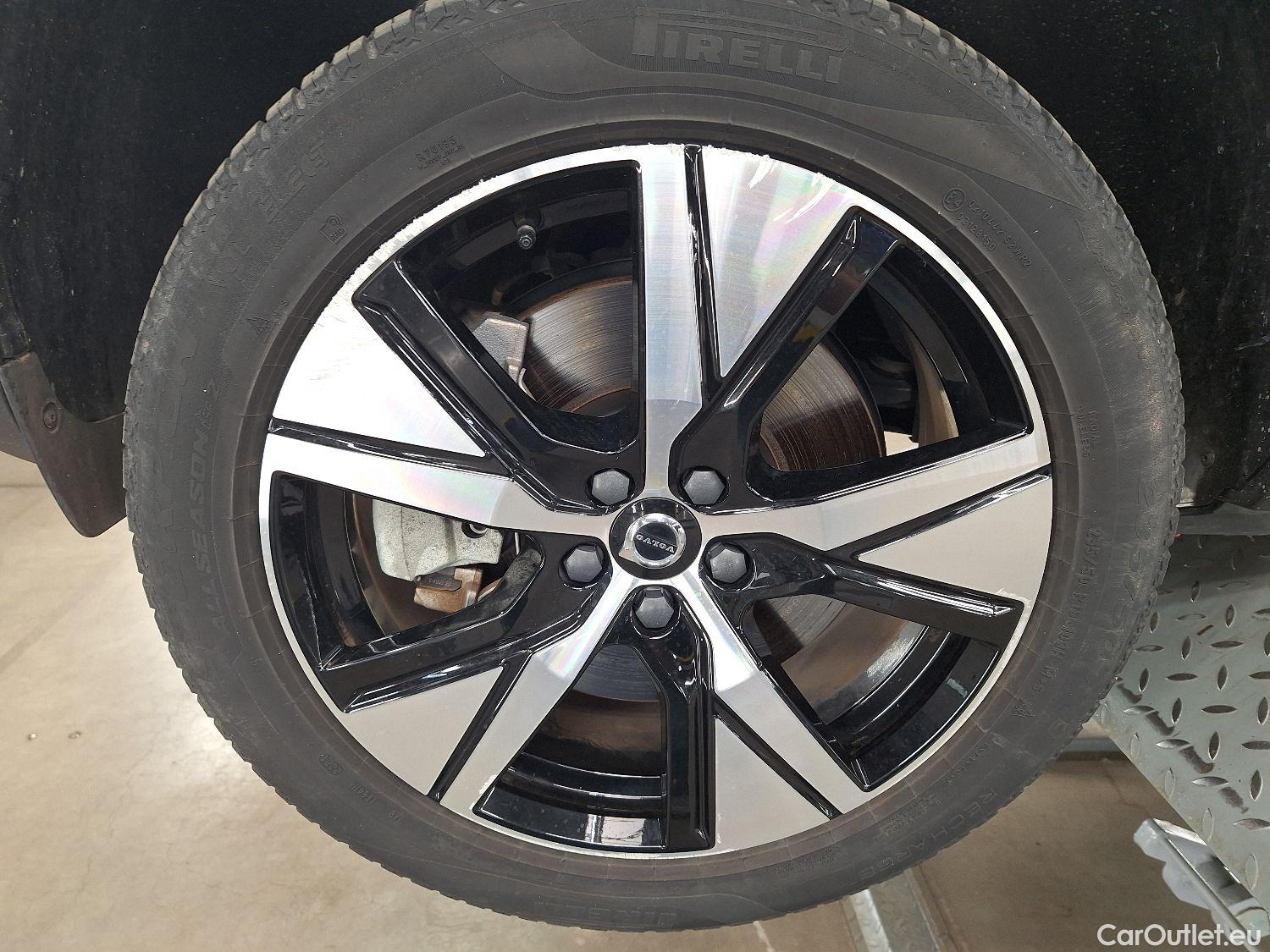  Volvo  XC 40 Volvo, XC40 '17, Volvo XC40 P8 4x4 Recharge R-Design 5d #3