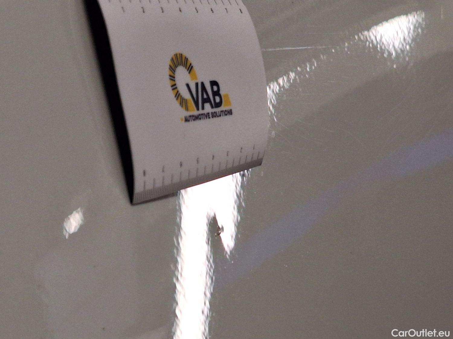  Volvo  XC 40 Volvo, XC40 '17, Volvo XC40 D4 AWD Geartronic R-Design 5d #17