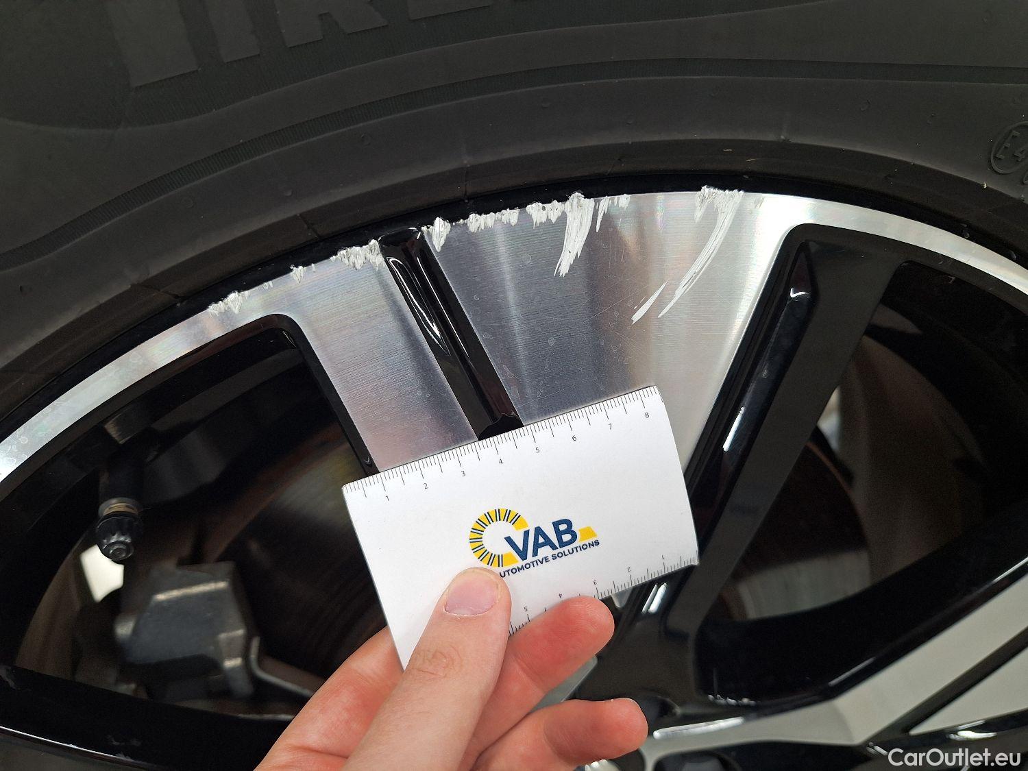  Volvo  XC 40 Volvo, XC40 '17, Volvo XC40 P8 4x4 Recharge R-Design 5d #5