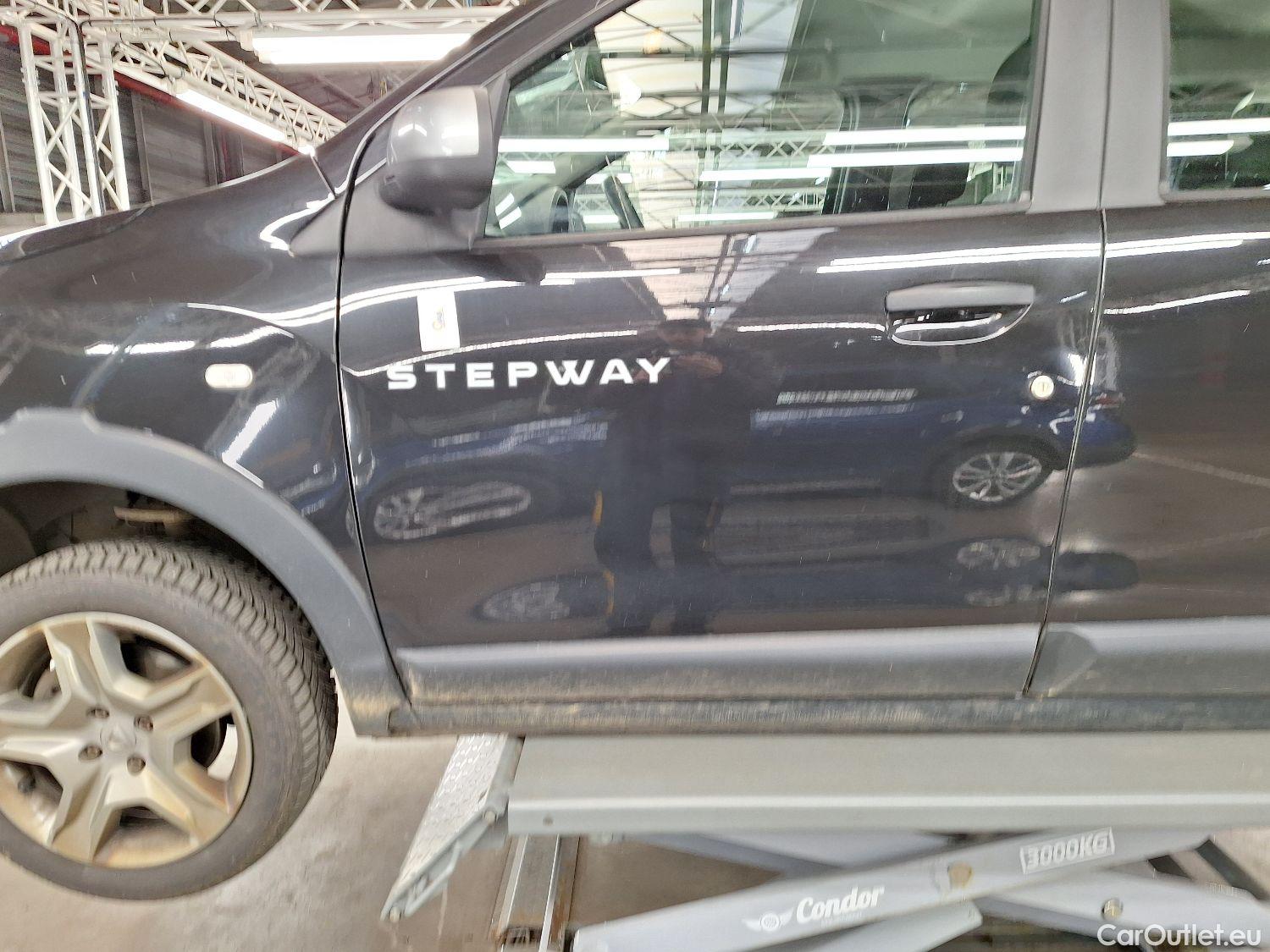  Dacia  Lodgy Dacia,  '12, Dacia  Blue dCi 115 Stepway 7PL 5d #22