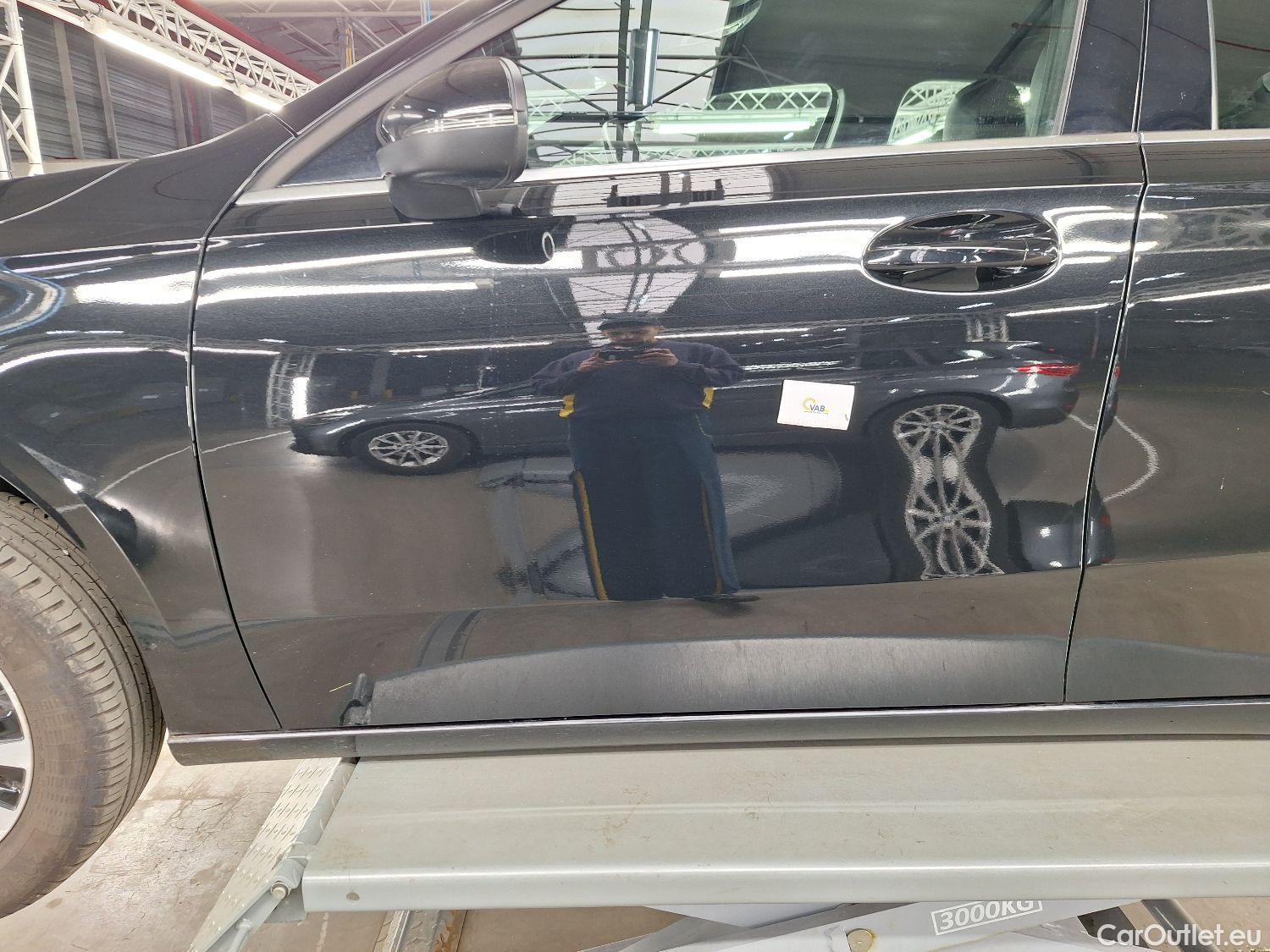  Mercedes  A-Klasse Mercedes, A-Class Berline '18, Mercedes-Benz  Limousine A 180d Business S #15