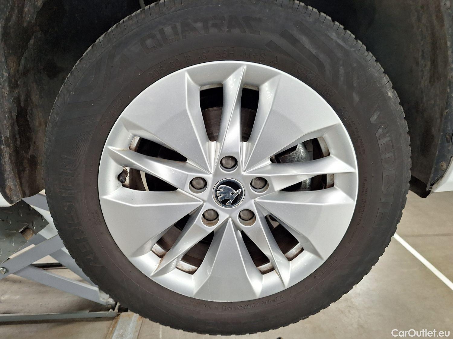  Skoda  Octavia Skoda,  Combi '20, Skoda  Combi 2.0 CRTDI 85kW Ambition 5d #5