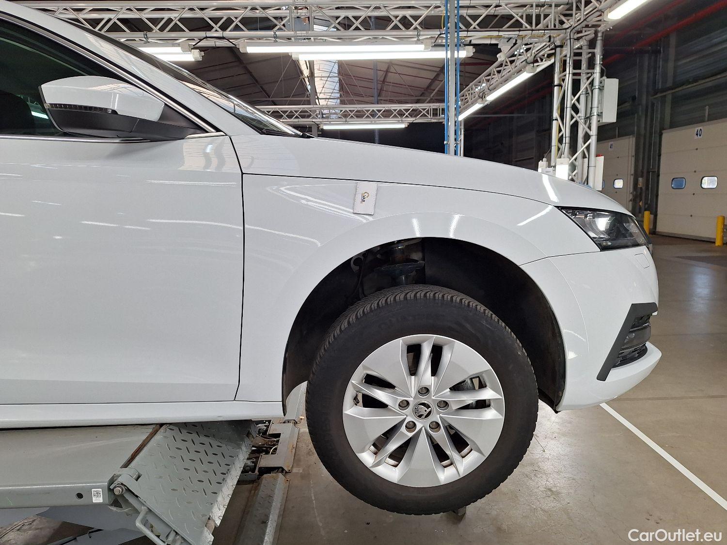  Skoda  Octavia Skoda,  Combi '20, Skoda  Combi 2.0 CRTDI 85kW Ambition 5d #11