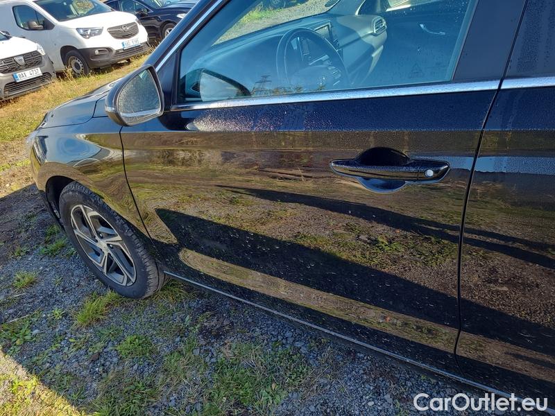  Hyundai  i30  (PD)(01.2017  ->)  kom.1.6CRDi 115 Smart #13