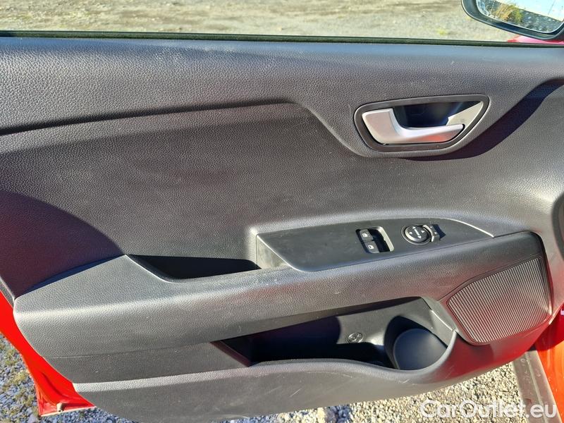  KIA  STONIC  (2017->)  1.2 DPI 62 Comfort #7