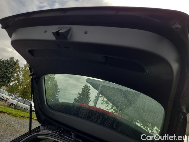  Hyundai  i30  (PD)(01.2017  ->)  kom.1.6CRDi 115 Smart #10