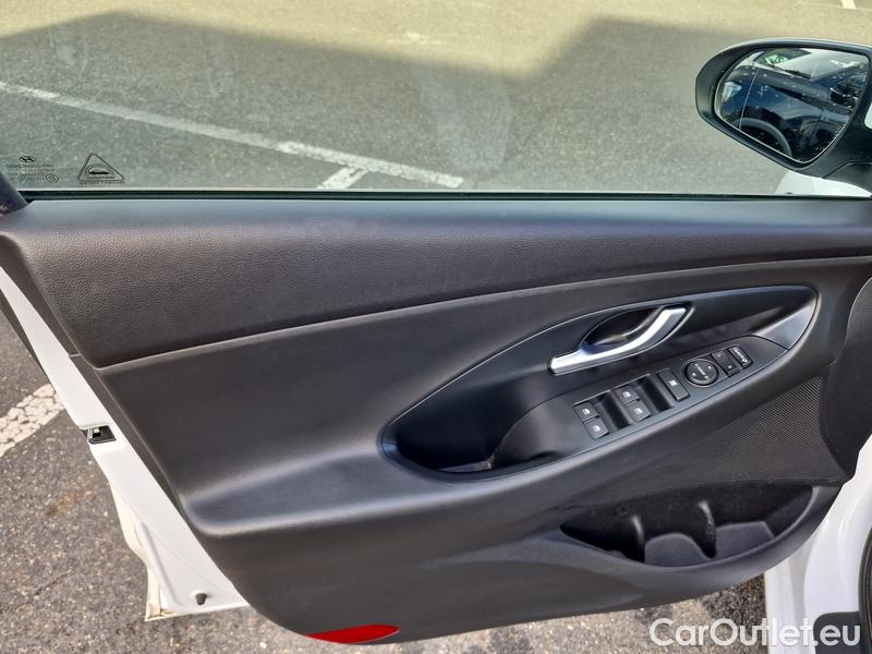  Hyundai  i30   cw (PD)(2017->)  kom.1.6CRDi 115 Smart #14