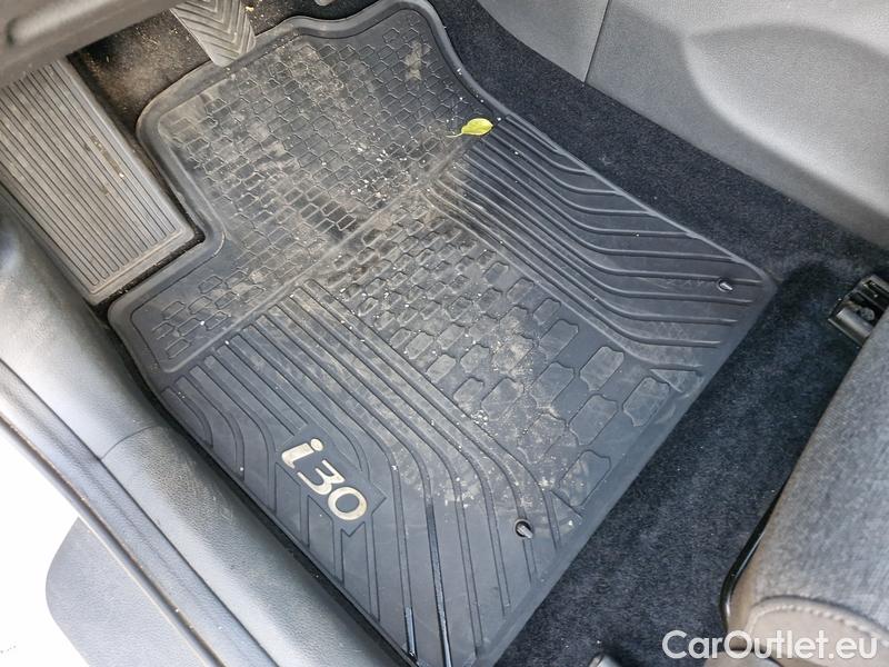  Hyundai  i30   cw (PD)(2017->)  kom.1.6CRDi 115 Smart #13