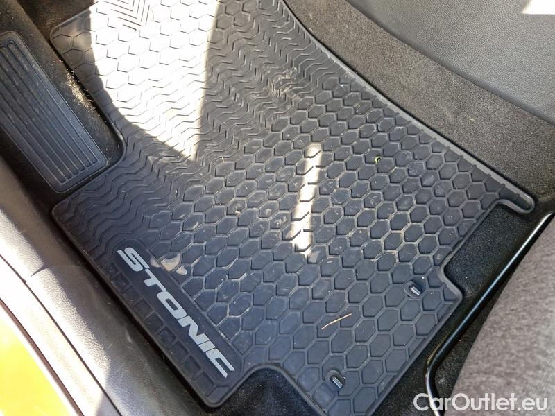  KIA  STONIC  (2017->)  1.2 DPI 62 Comfort #12