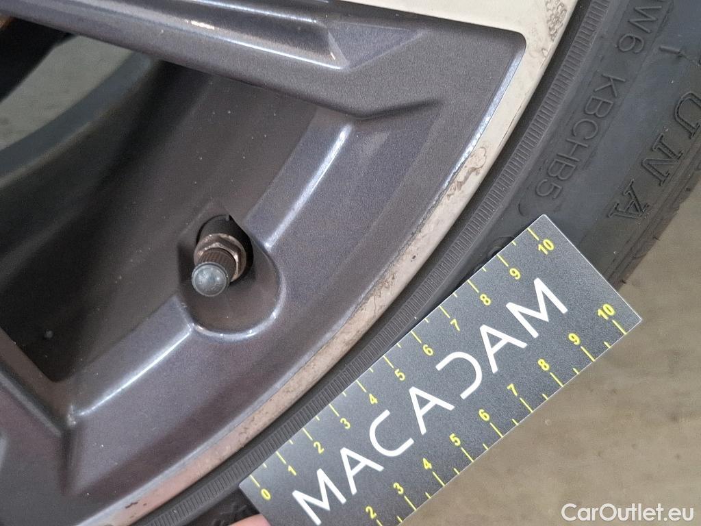  Bmw  Serie 1 BMW Série 1 / 2019 / 5P / Berline 116i DKG7 Business Design #67