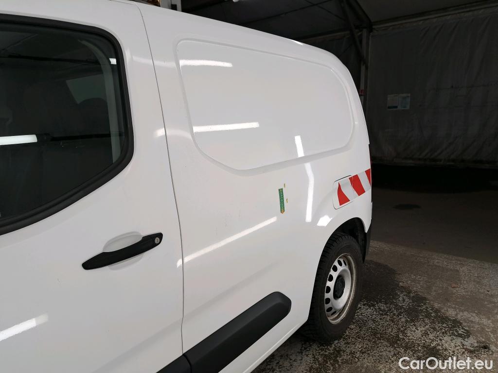  Citroen  Berlingo  Fourgon Worker M 1000 1.2 PureTech 130CV BVA8 E6d #27