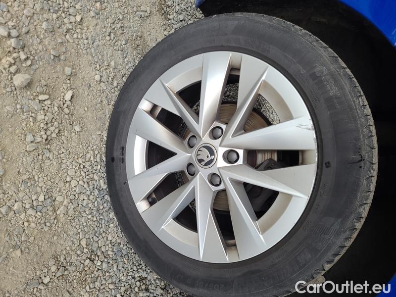  Skoda  Octavia  Lim. (NX3)(2020)  1.0TSI 81 Style #9