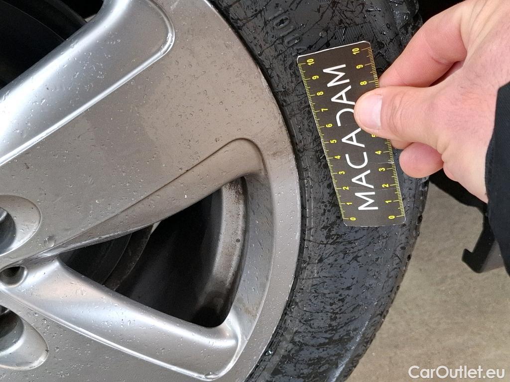  Bmw  Serie 1 Série 1 Berline 118 d Lounge 2.0 150CV BVA8 E6d #3