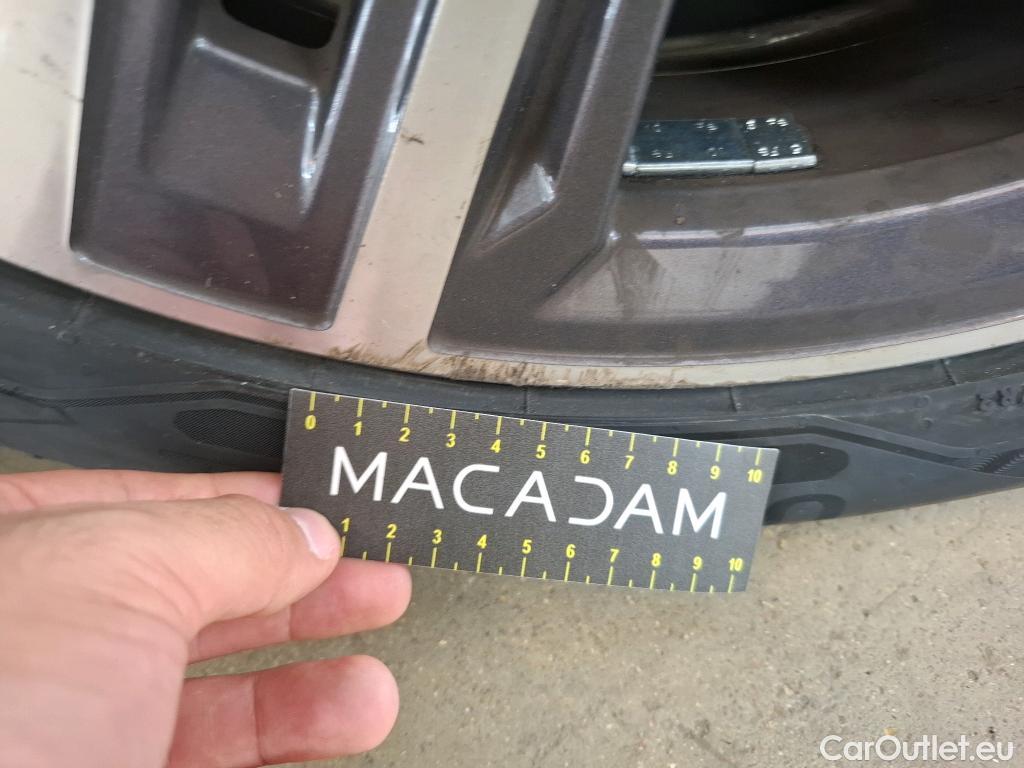  Bmw  Serie 1 BMW Série 1 / 2019 / 5P / Berline 116i DKG7 Business Design #37