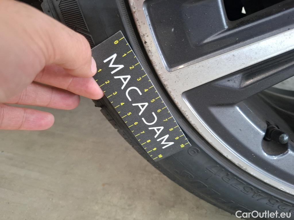  Bmw  Serie 1 BMW Série 1 / 2019 / 5P / Berline 116i DKG7 Business Design #48