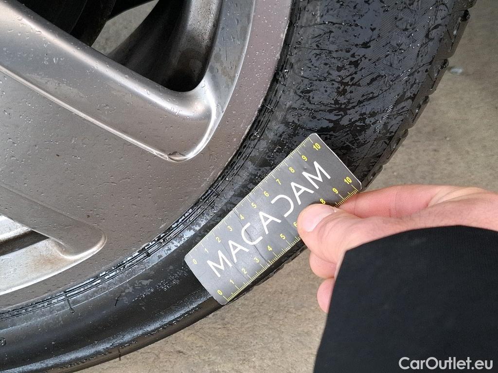  Bmw  Serie 1 Série 1 Berline 118 d Lounge 2.0 150CV BVA8 E6d #4