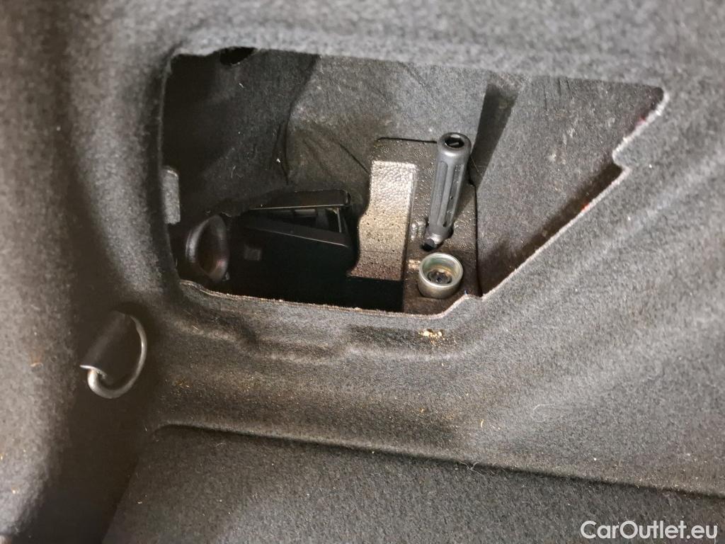  Bmw  Serie 1 Série 1 Berline 118 d Lounge 2.0 150CV BVA8 E6d #11