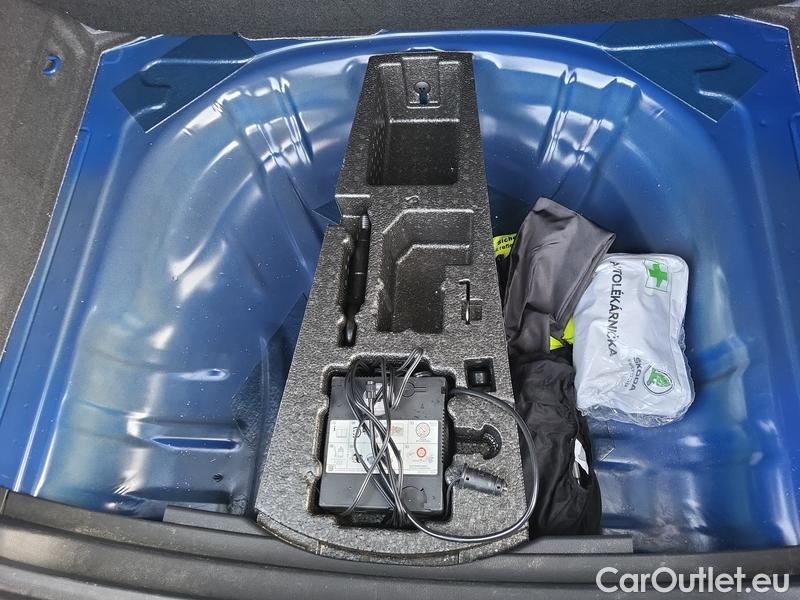  Skoda  Karoq  (NU)(2017->)  1.6TDI 85 Ambition #5