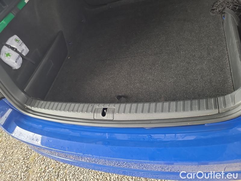  Skoda  Octavia  Combi (NX3)(2020) Oct.Combi 2.0TDI 85 Style #12