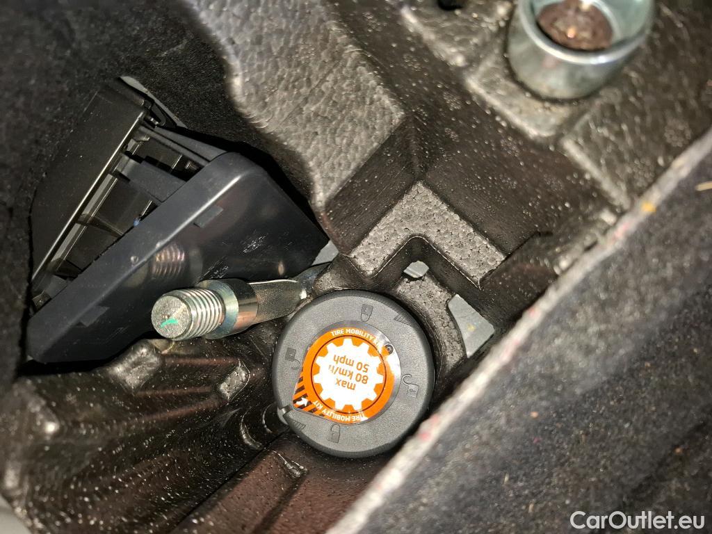  Bmw  Serie 1 BMW Série 1 / 2019 / 5P / Berline 116i DKG7 Business Design #72