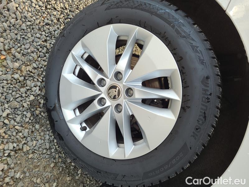  Skoda  Octavia  Combi (NX3)(2020) Oct.Co1.5TSI CNG 130 Ambit AT #9