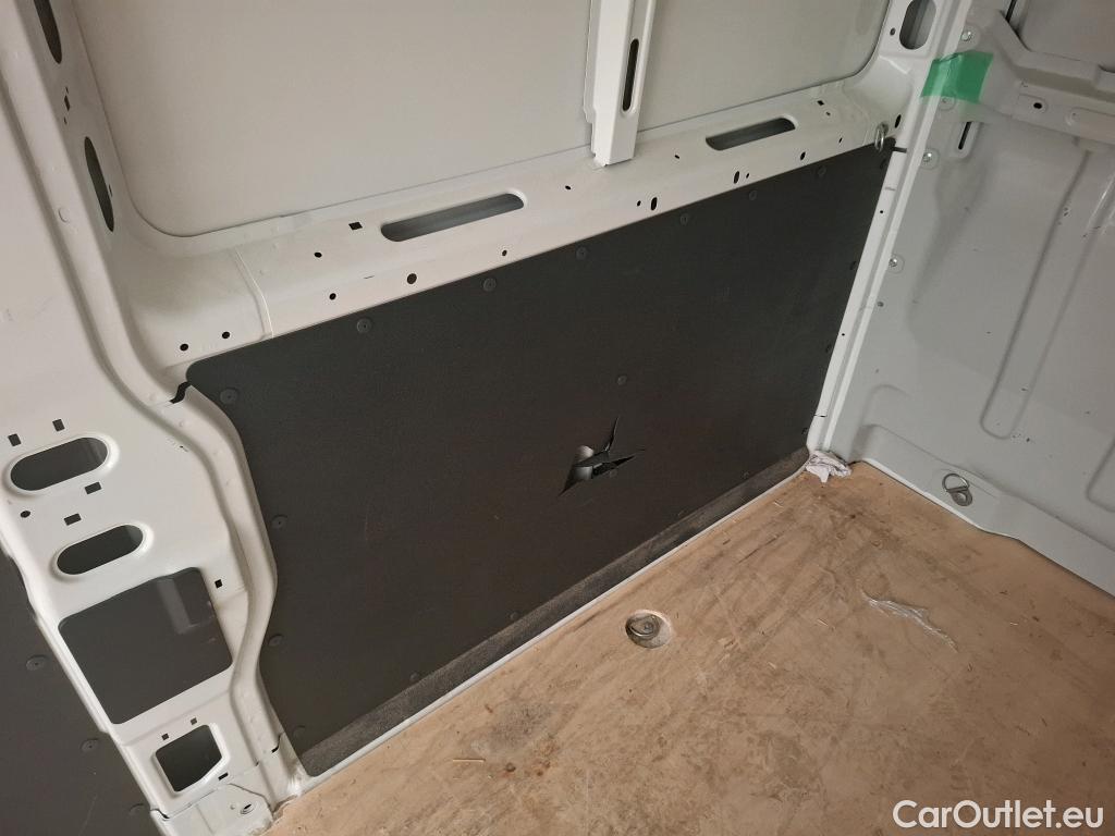  Citroen  Jumper CITROEN  VU 4p Fourgon 30 L2H2 BlueHDi 130 BVM6 Business #4