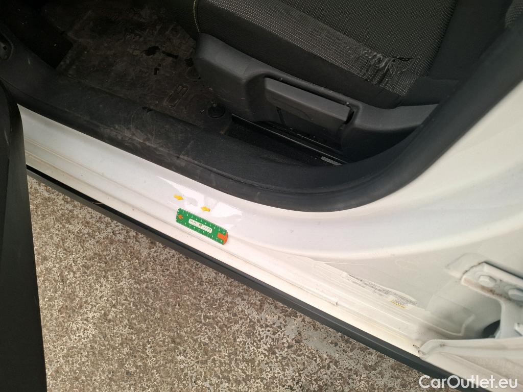  Citroen  C3  Société Feel 1.5 BlueHDI 100CV BVM5 E6dT #16