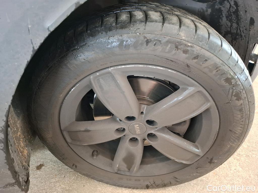  Mini  Countryman MINI  / 2020 / 5P / Crossover Cooper Essential 136 ch BVA7 #7