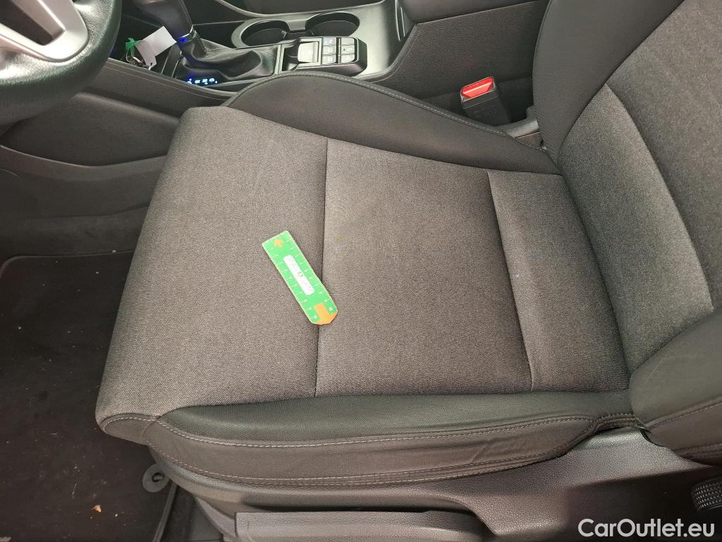  Hyundai  Tucson HYUNDAI   2018  5P  SUV 1 6 CRDI 136 DCT 7 CREATIVE #9