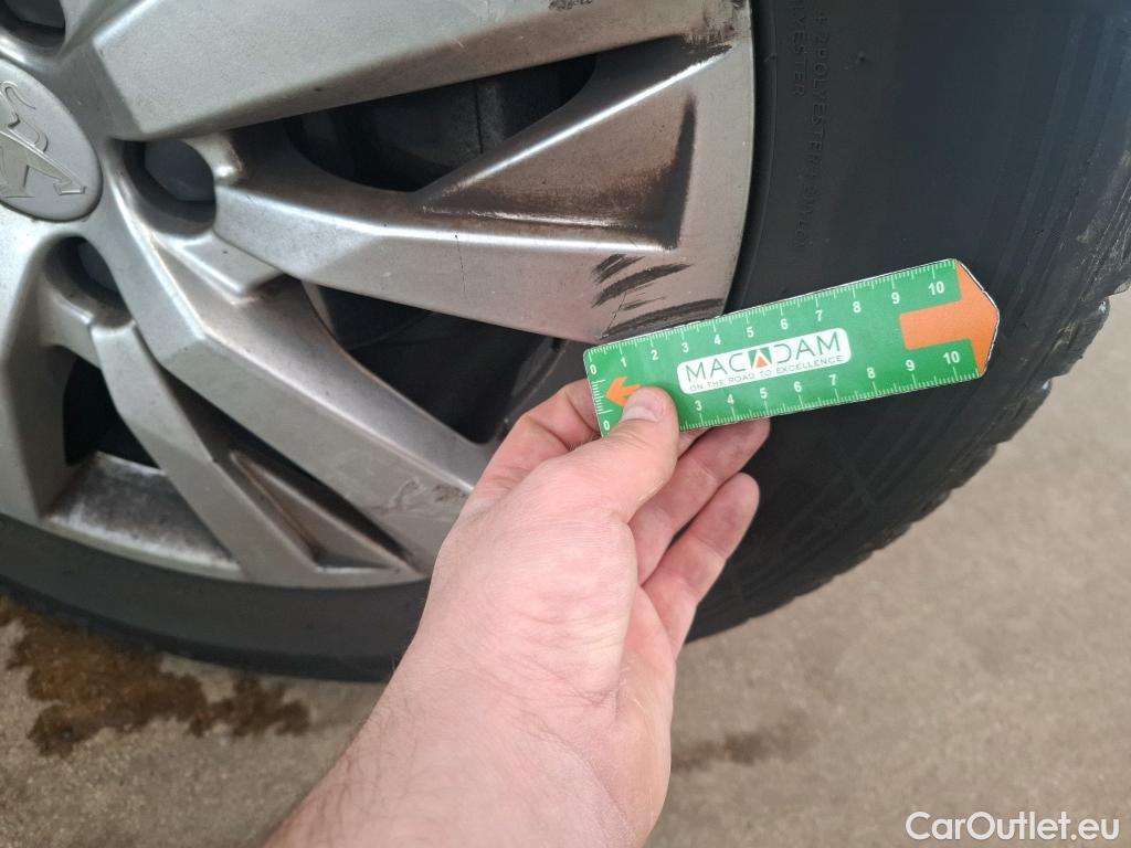  Peugeot  3008  II Active Pack 1.5 HDi 130CV BVA8 E6d #48