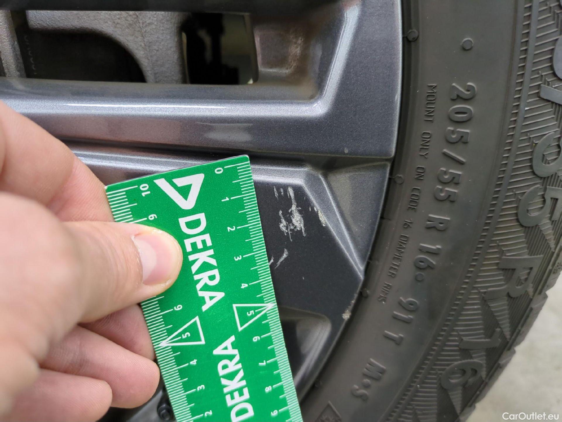  Peugeot  308  Active Pack 1.5 HDi 130CV BVM6 E6d #28