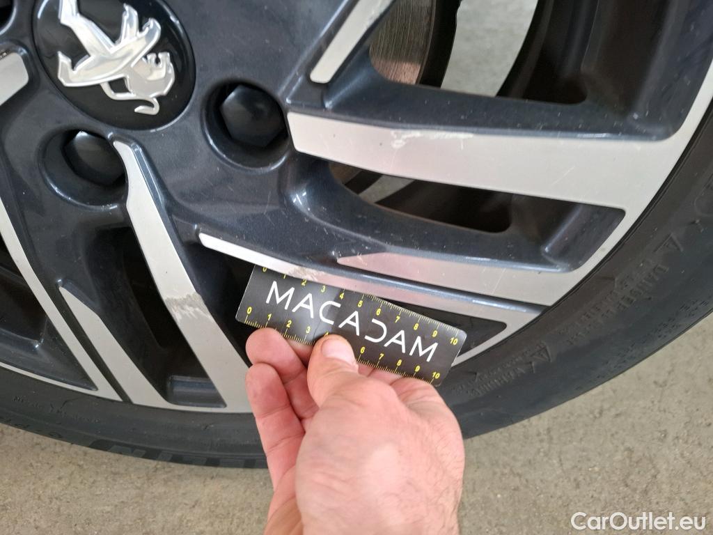  Peugeot  208  Allure Pack 1.2 PureTech 100CV BVA8 E6d #40