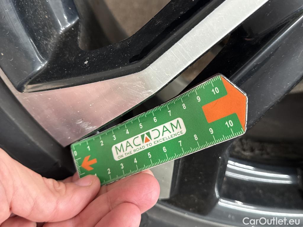  Peugeot  2008  Allure Pack 1.5 HDi 130CV BVA8 E6d #12