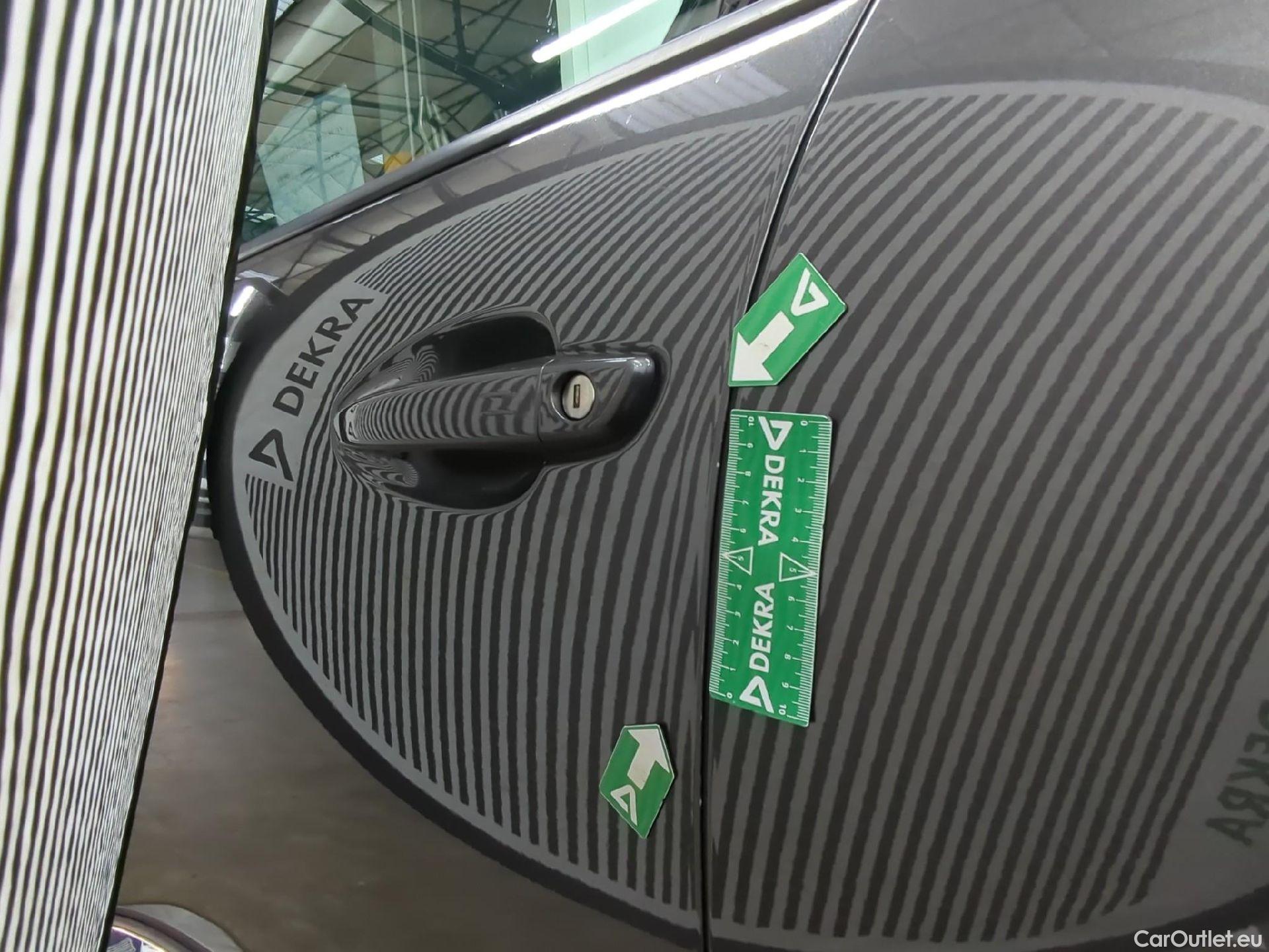  Peugeot  3008  Road Trip 1.2 PureTech 130CV BVA8 E6d #37