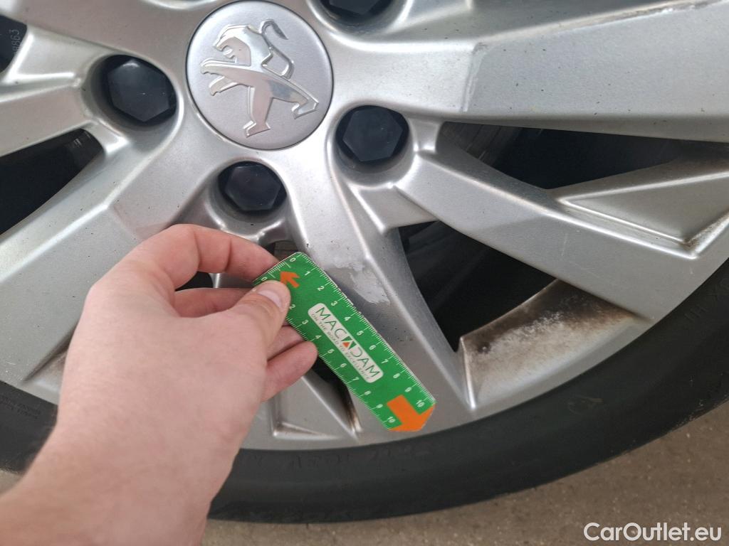  Peugeot  3008  II Active Pack 1.5 HDi 130CV BVA8 E6d #39