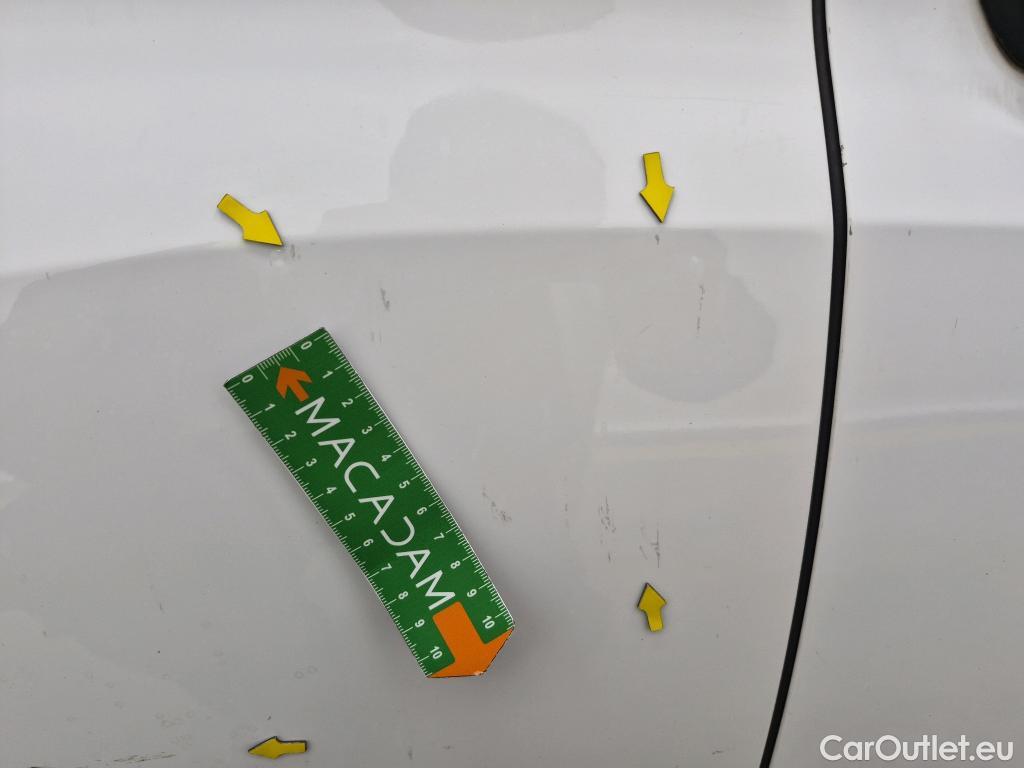  Peugeot  208  Premium 1.5 HDi 100CV BVM6 E6d #48