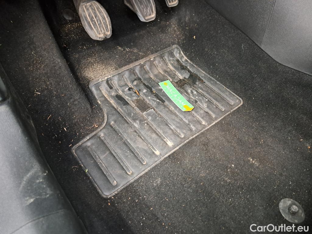  Peugeot  208 PEUGEOT  / 2019 / 5P / Berline BLUEHDI 100 S&S Active Business #7