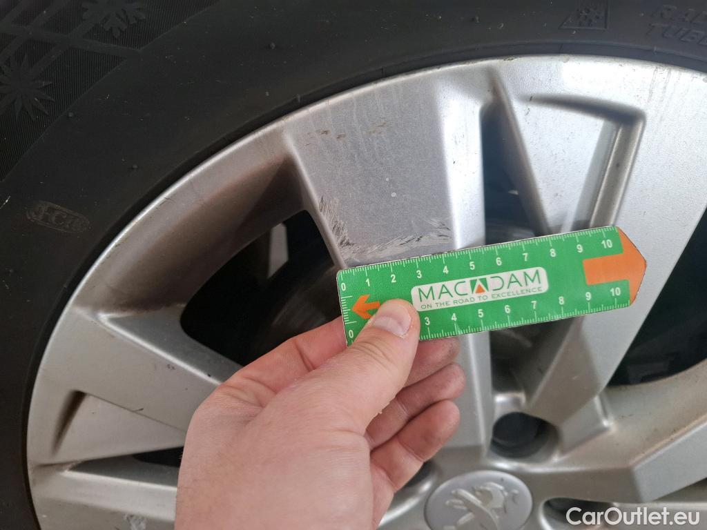  Peugeot  3008  II Active Pack 1.5 HDi 130CV BVA8 E6d #26